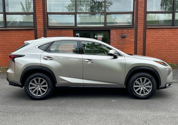 Lexus NX cena 116000 przebieg: 68656, rok produkcji 2015 z Świdnik małe 79